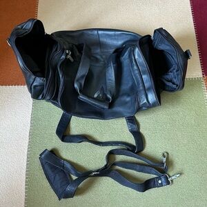 Black Leather Travel Golf Duffel Bag • 3 Pocket w detachable Carrying Strap BTCC